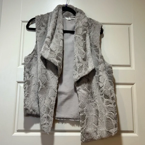 Jack by BB Dakota faux fur vest - Picture 2 of 6